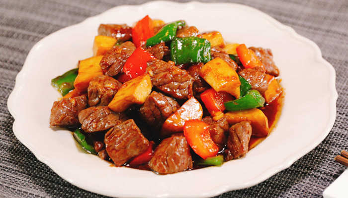 杏鲍菇和什么一起炒好吃 杏鲍菇和什么一起炒比较好吃