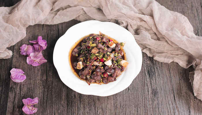 豆芽可以和什么一起炒好吃 豆芽跟什么一起炒比较好吃