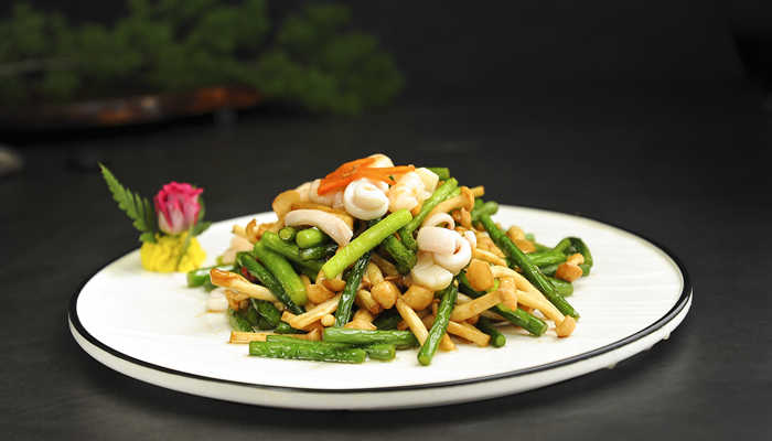 蒜苔和什么搭配炒好 炒蒜苔和啥搭配