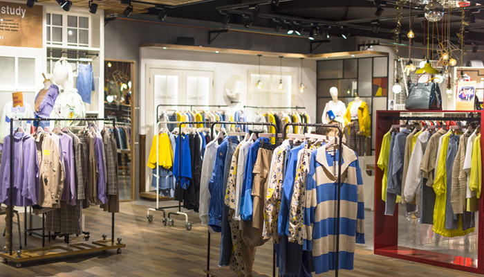 皮肤暗黄忌讳穿什么色 皮肤比较暗黄的适合什么颜色