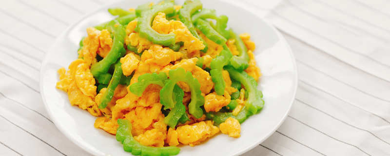 苦瓜和什么一起炒 苦瓜和什么一起炒好吃