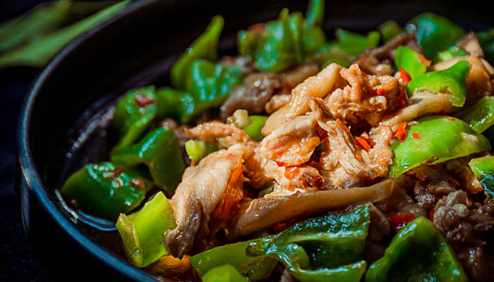 羊肉和什么一起炒最好 羊肉和什么食物一起炒最好